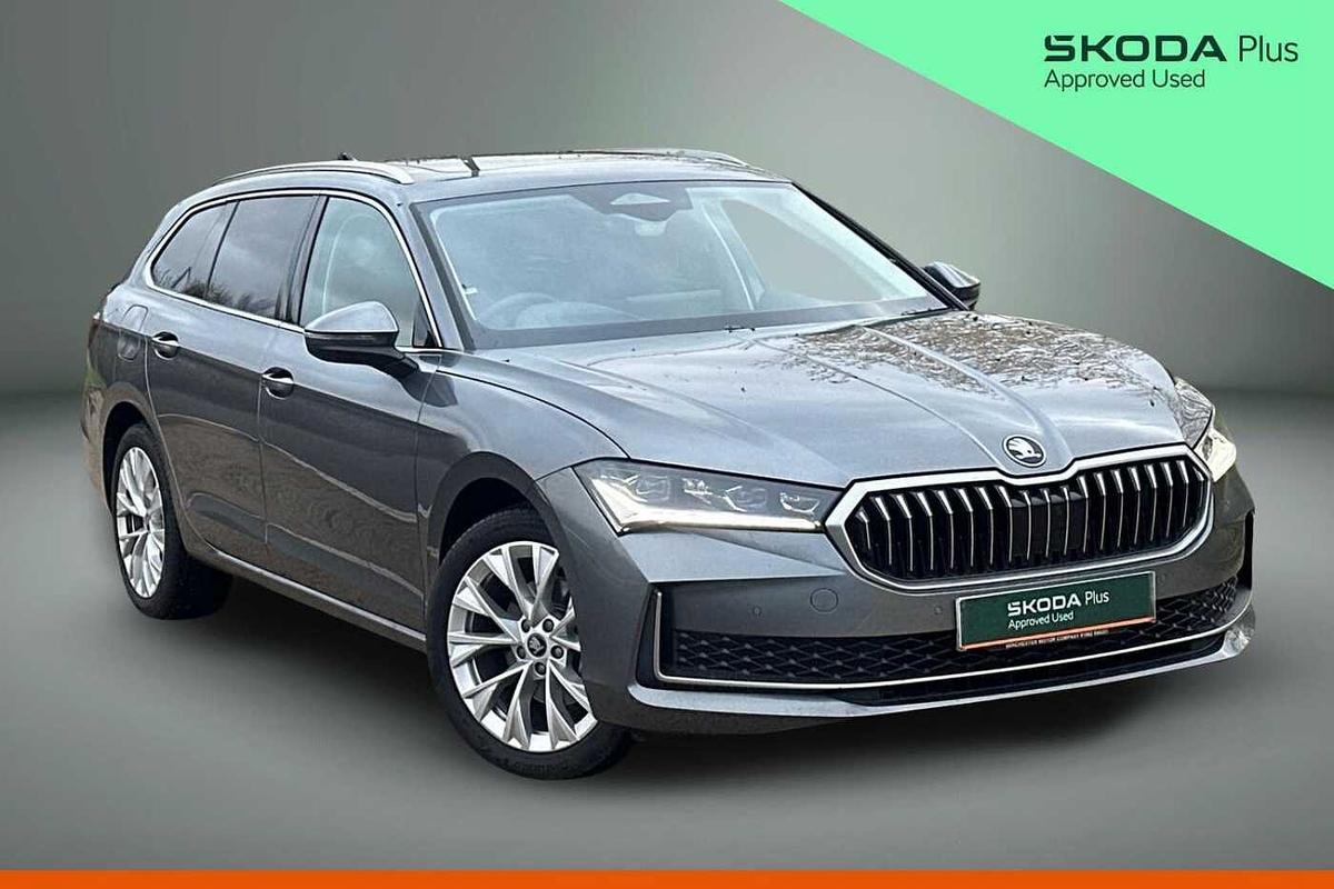 Main listing image - Skoda Superb Estate
