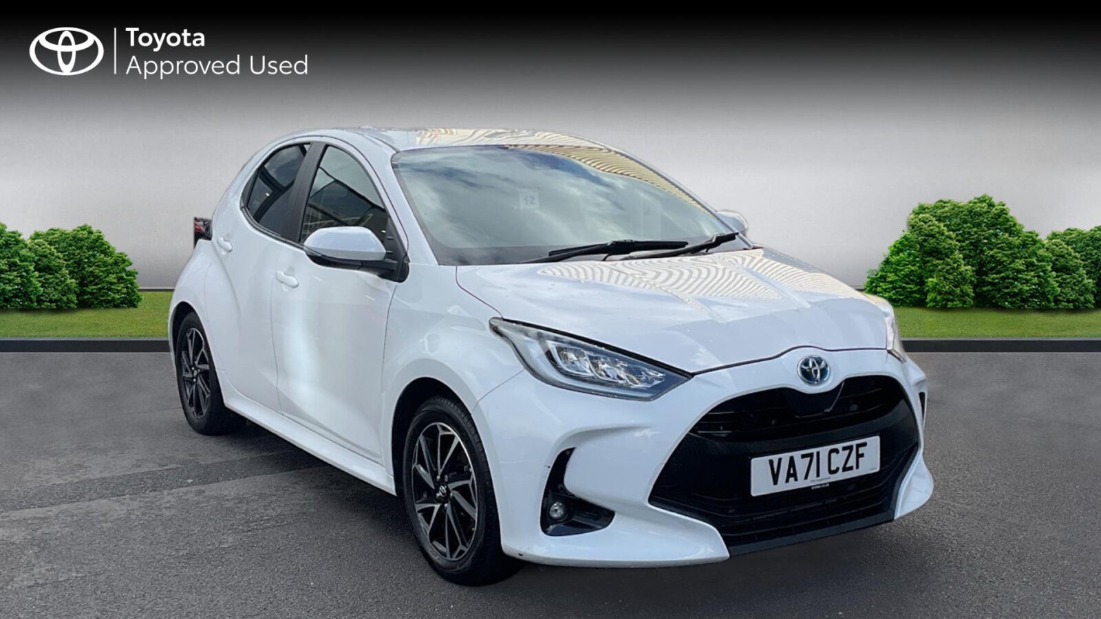 Main listing image - Toyota Yaris