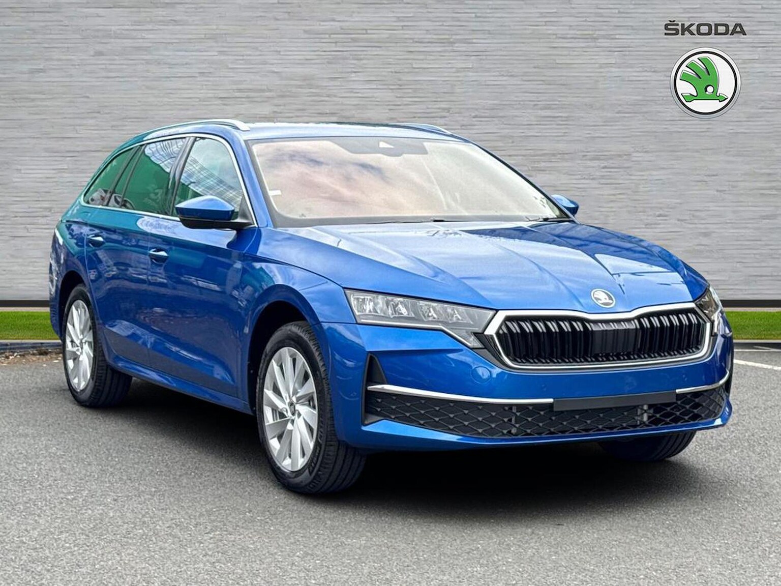 Main listing image - Skoda Octavia Estate