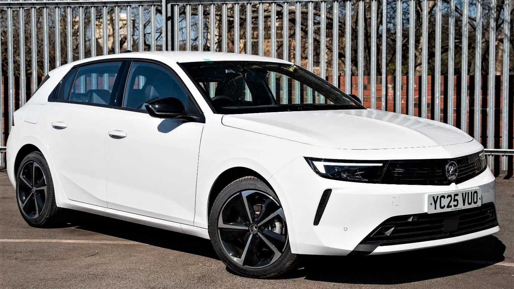 Main listing image - Vauxhall Astra