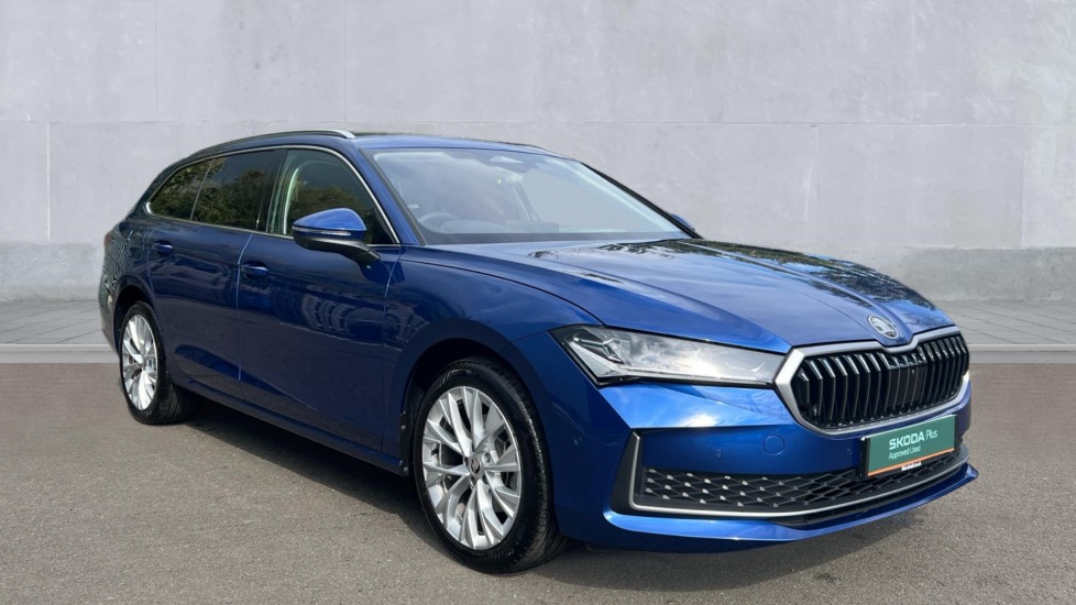 Main listing image - Skoda Superb Estate