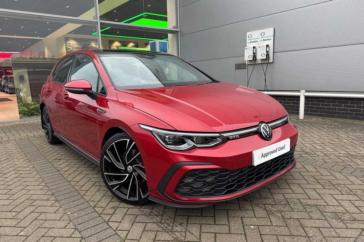 Main listing image - Volkswagen Golf