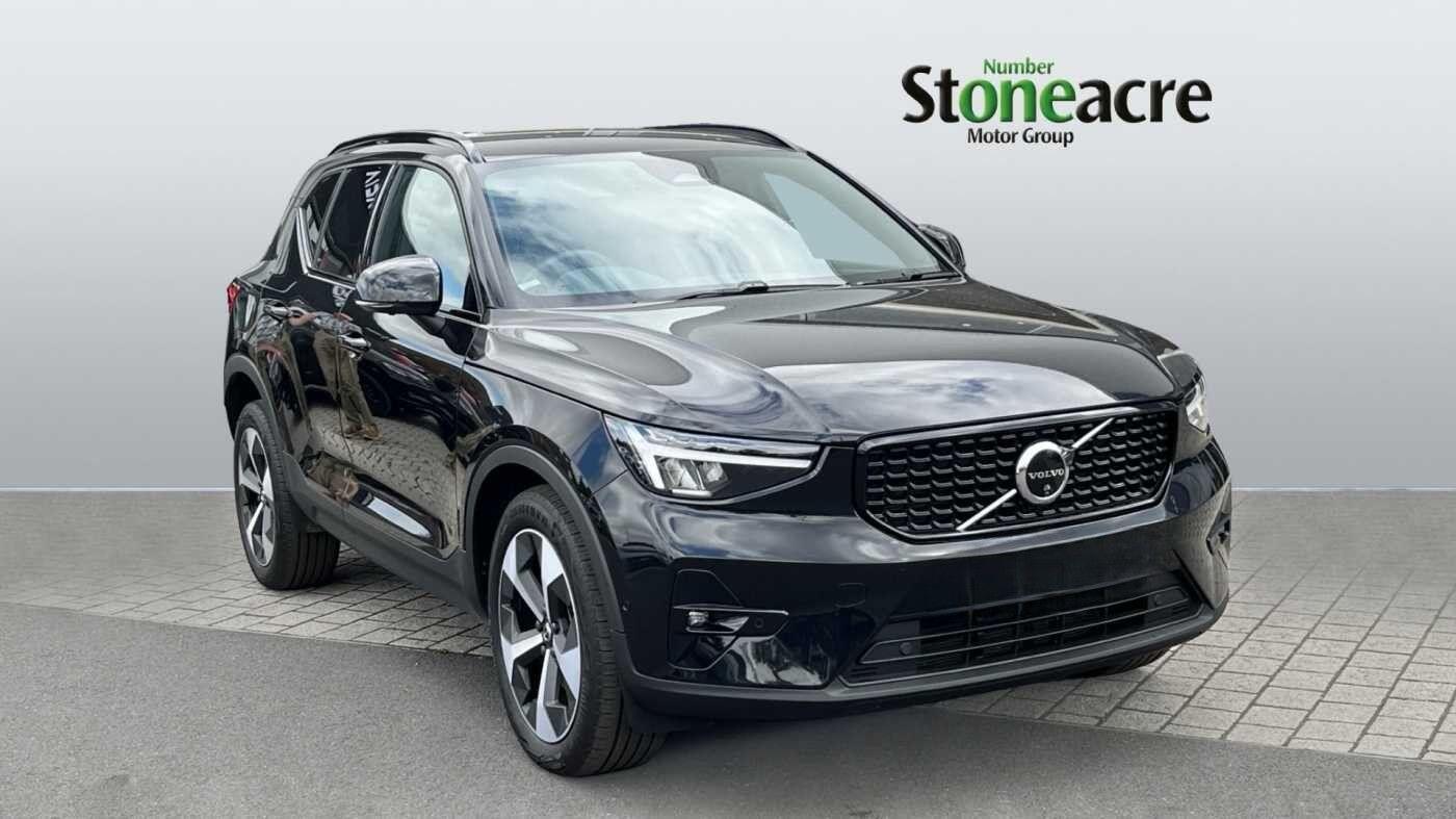 Main listing image - Volvo XC40