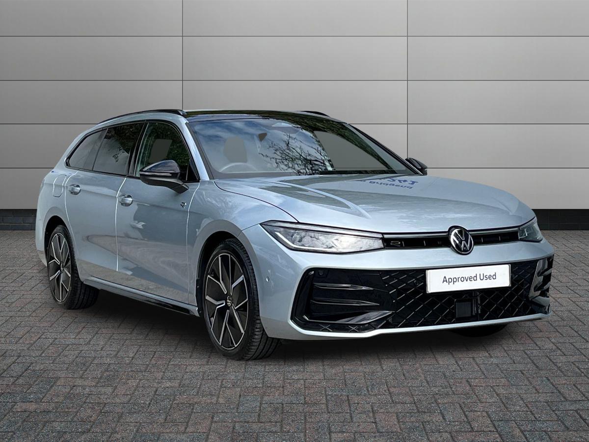 Main listing image - Volkswagen Passat