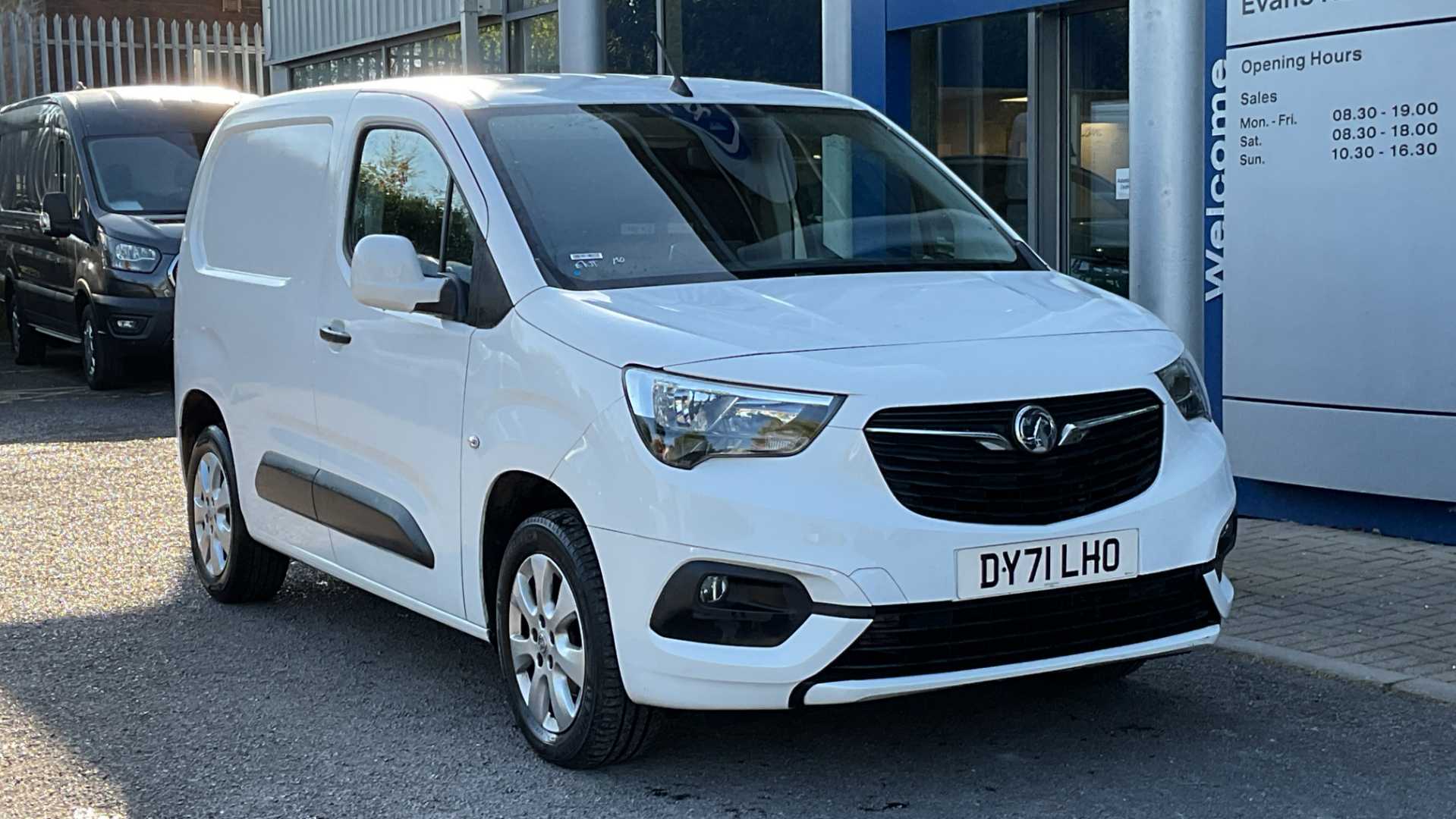 Main listing image - Vauxhall Combo Cargo
