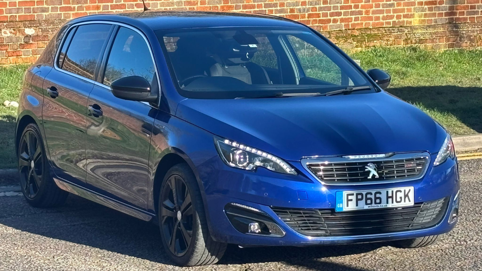 Main listing image - Peugeot 308