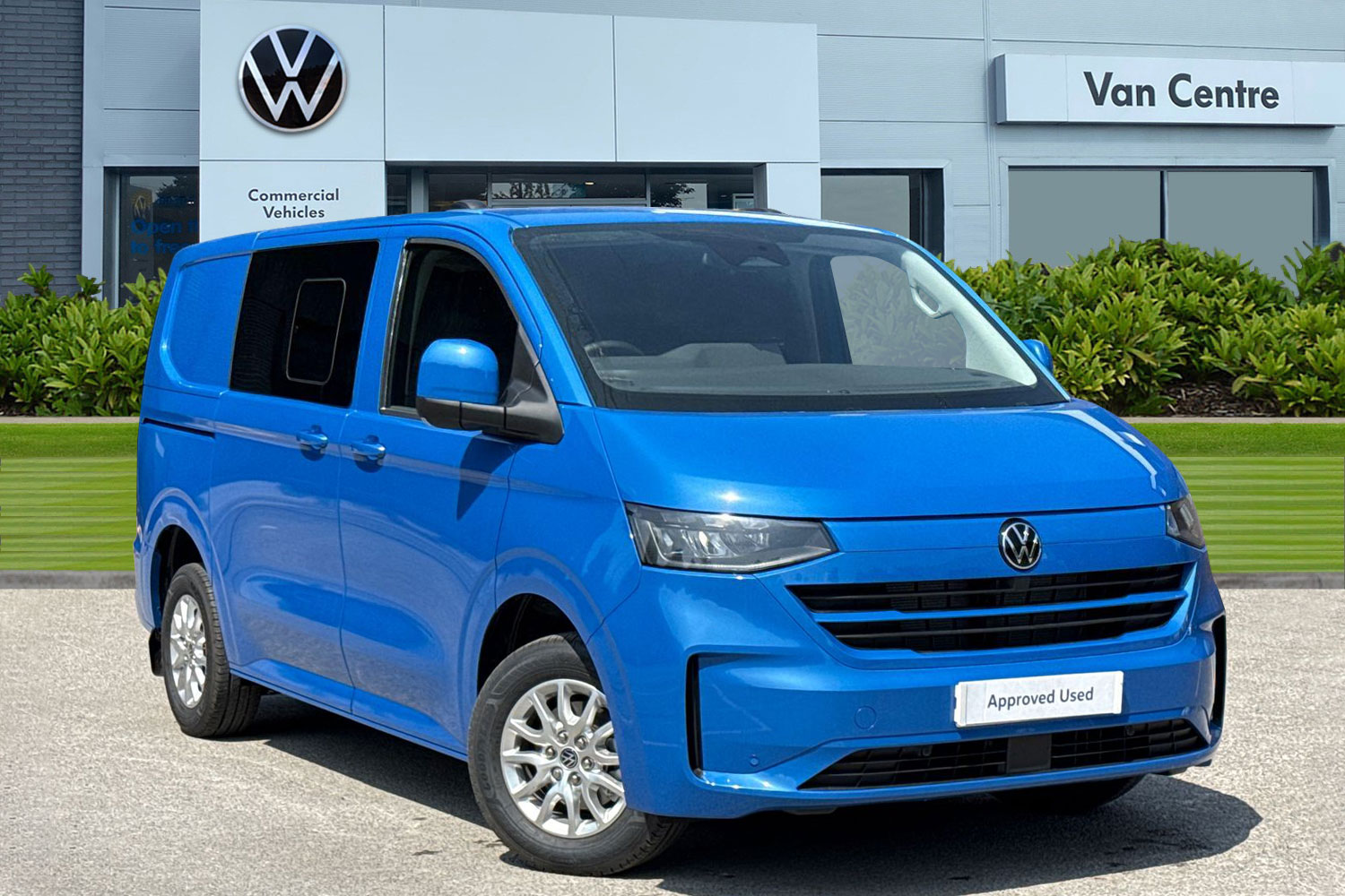Main listing image - Volkswagen Transporter