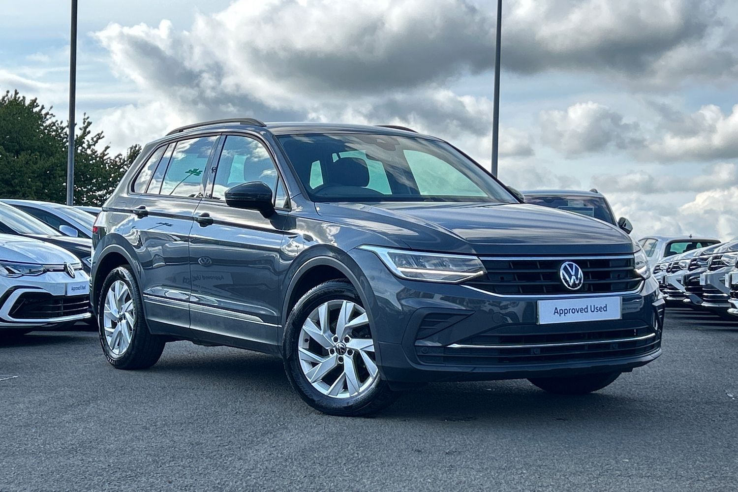 Main listing image - Volkswagen Tiguan