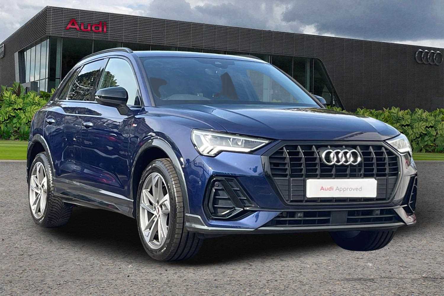Main listing image - Audi Q3