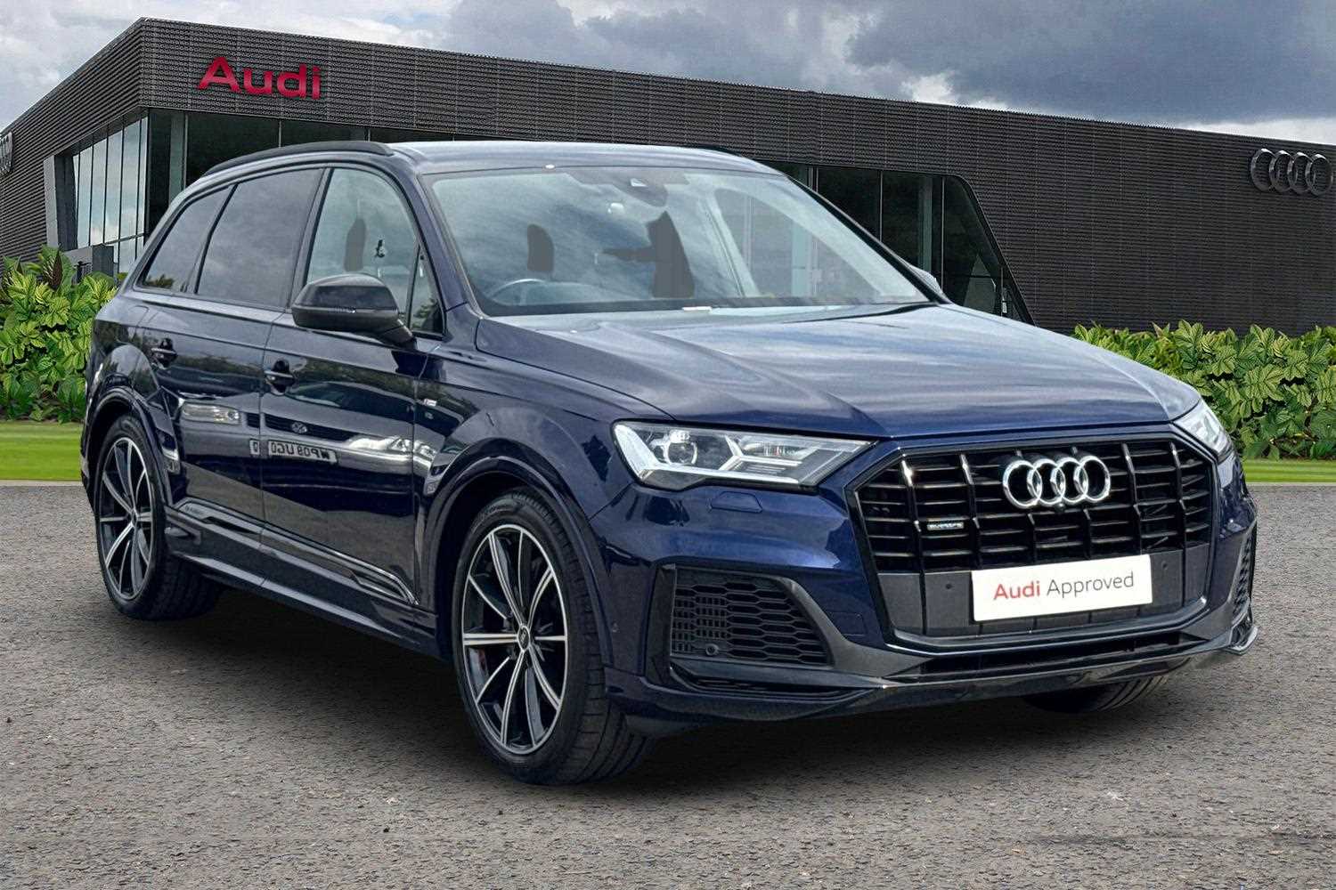Main listing image - Audi Q7