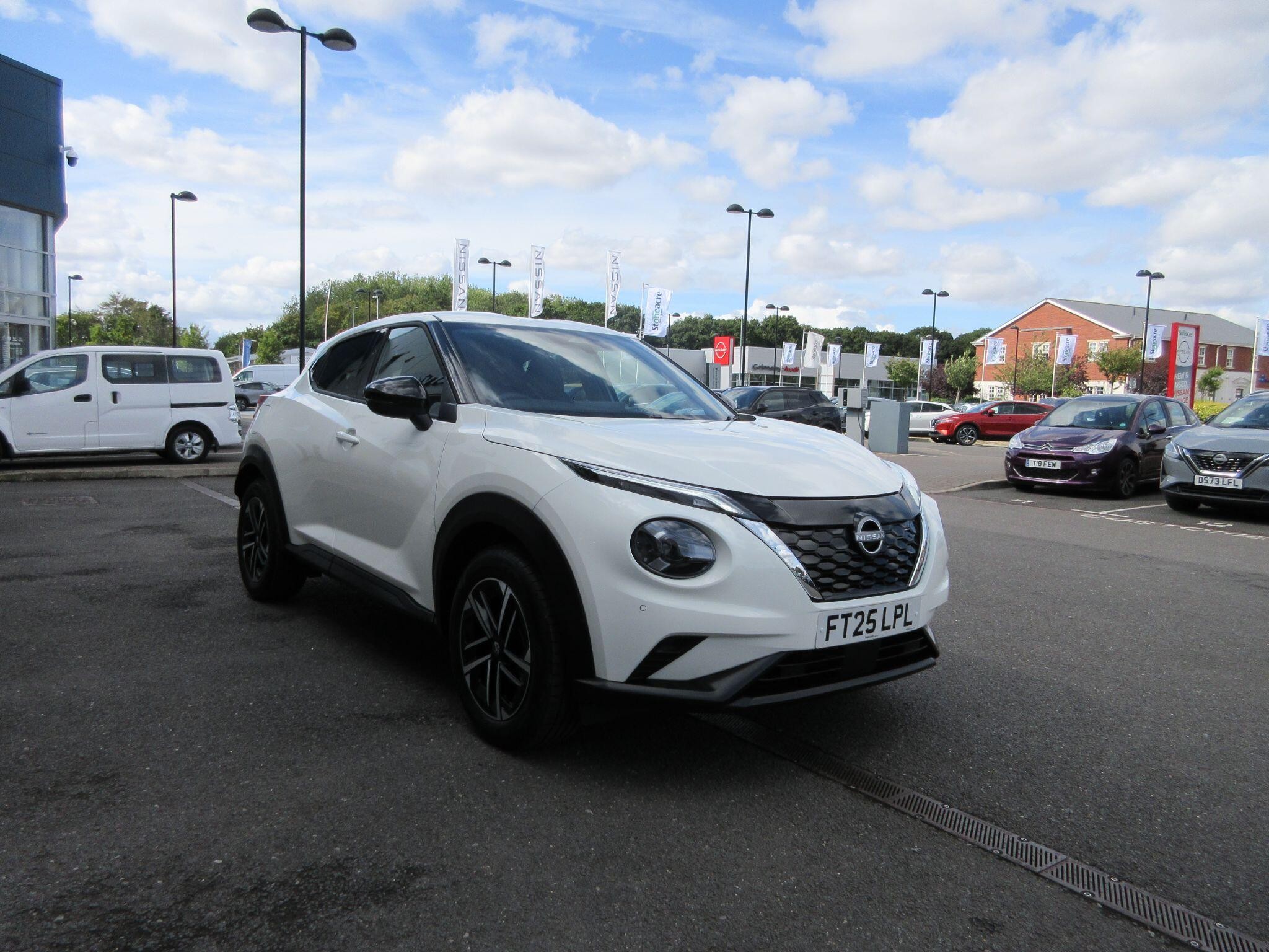 Main listing image - Nissan Juke