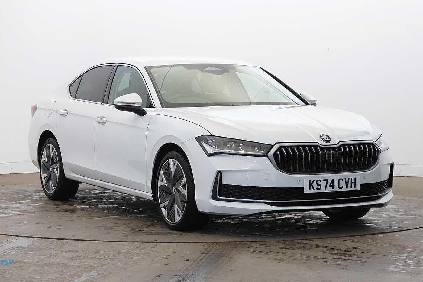 Main listing image - Skoda Superb