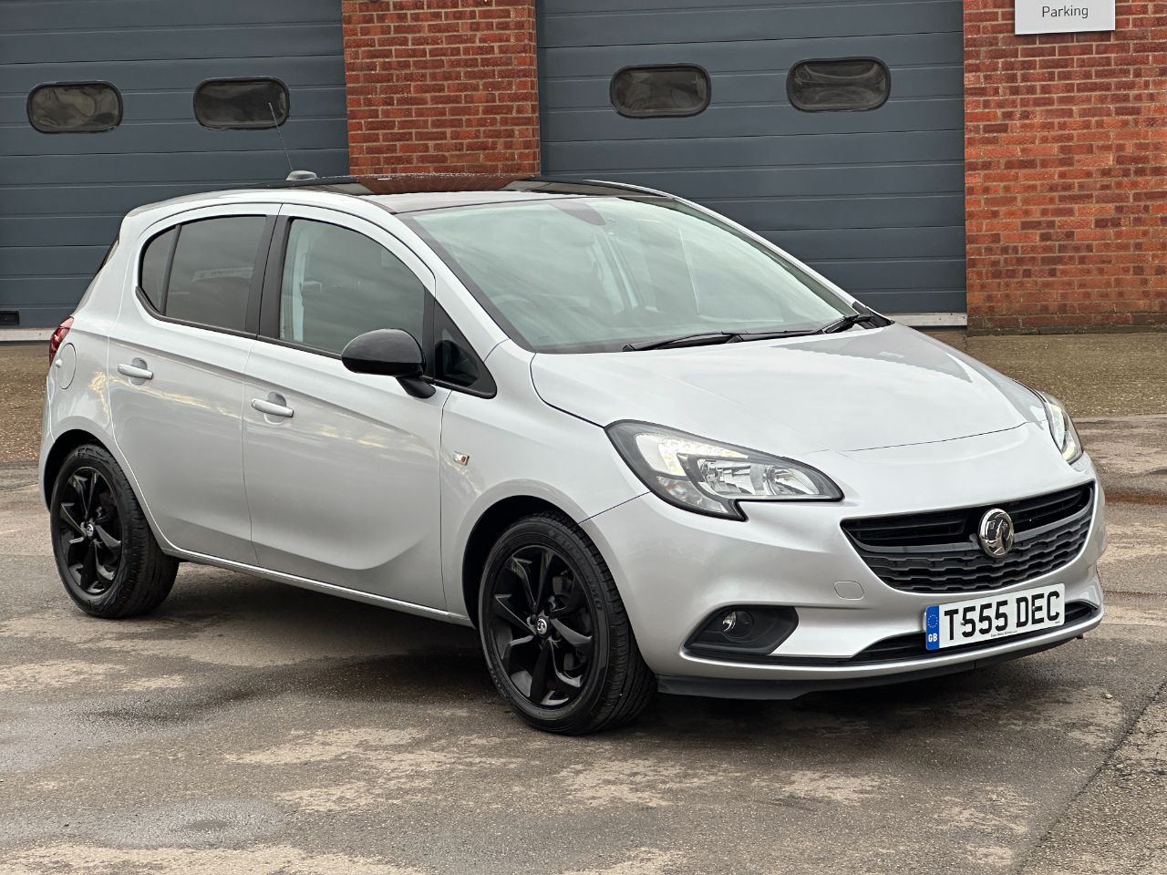 Main listing image - Vauxhall Corsa