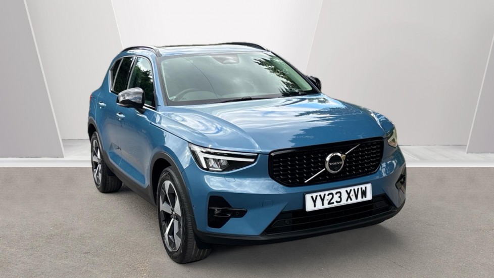 Main listing image - Volvo XC40