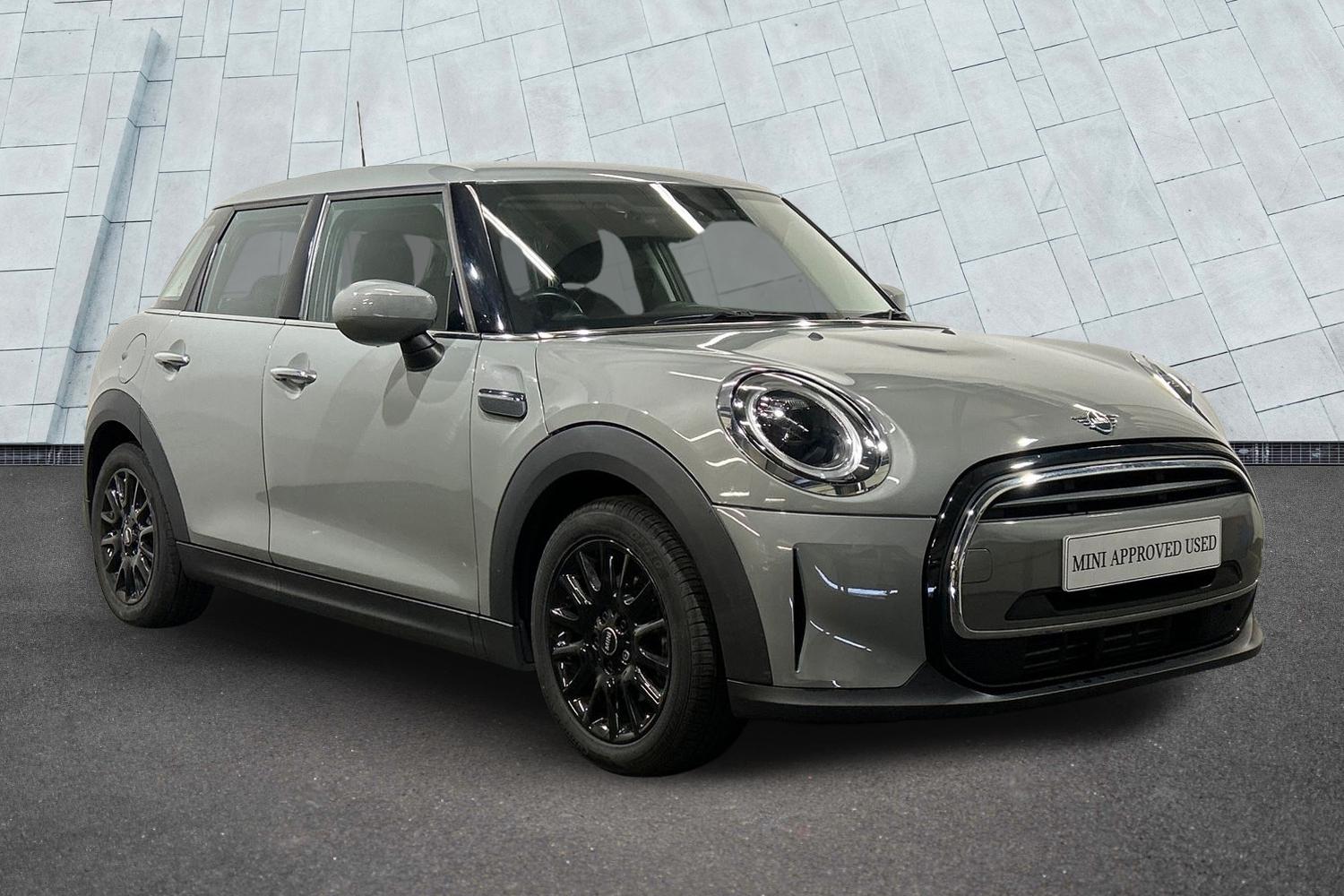 Main listing image - MINI Hatchback 5dr