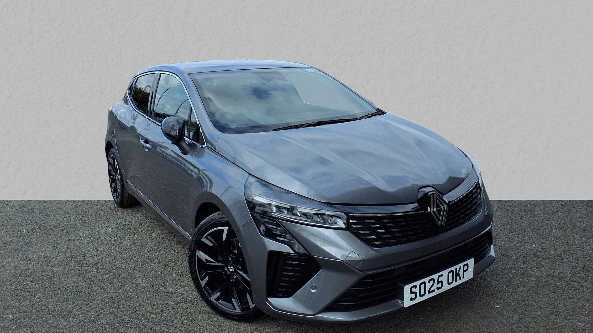 Main listing image - Renault Clio