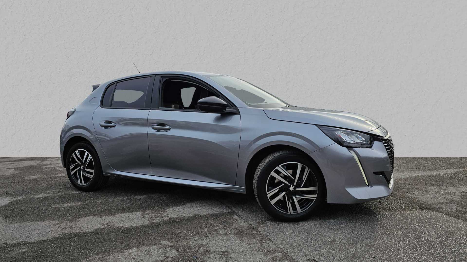 Main listing image - Peugeot 208