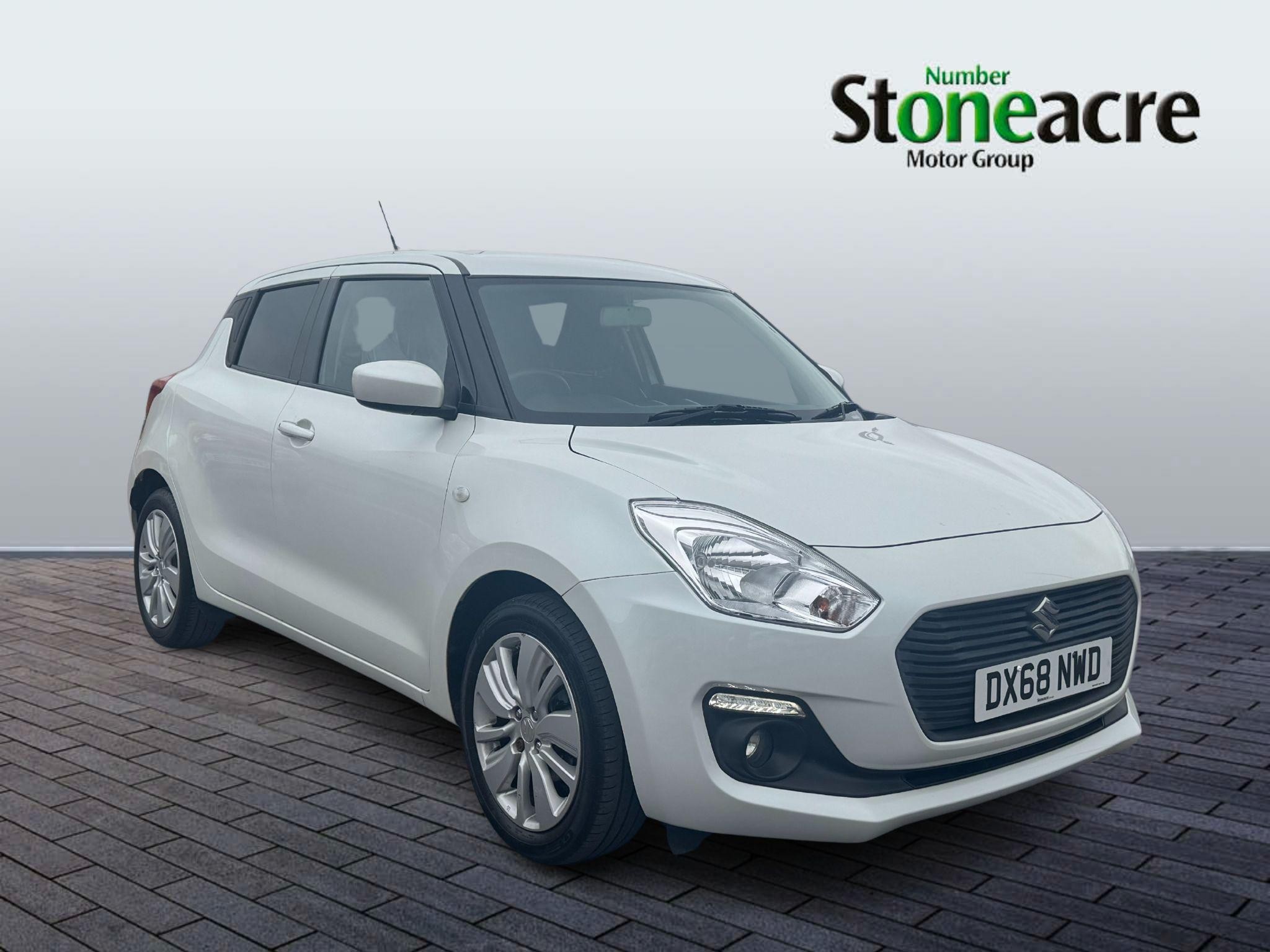 Main listing image - Suzuki Swift