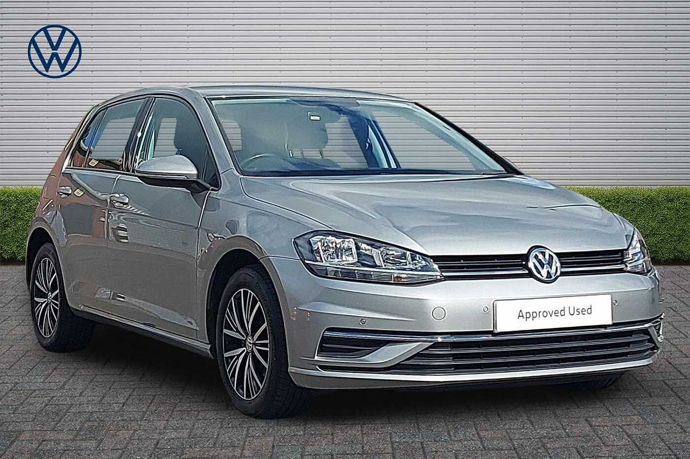 Main listing image - Volkswagen Golf