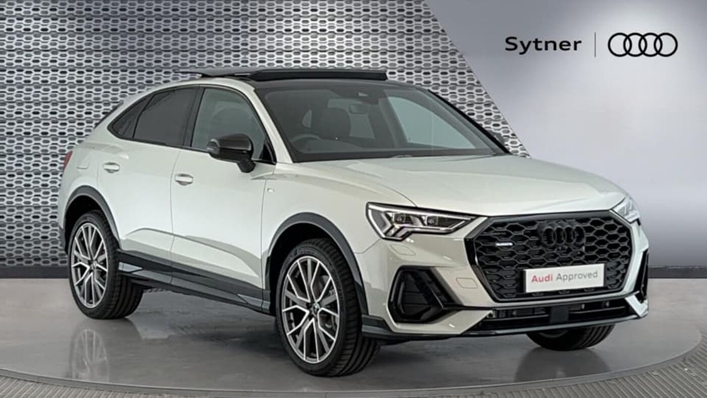 Main listing image - Audi Q3