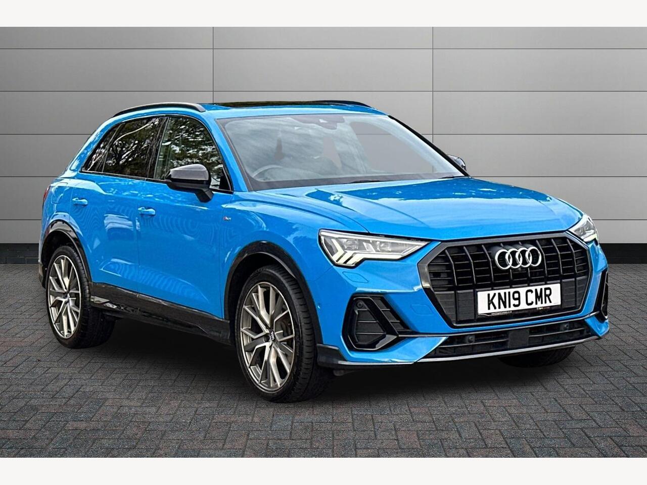 Main listing image - Audi Q3