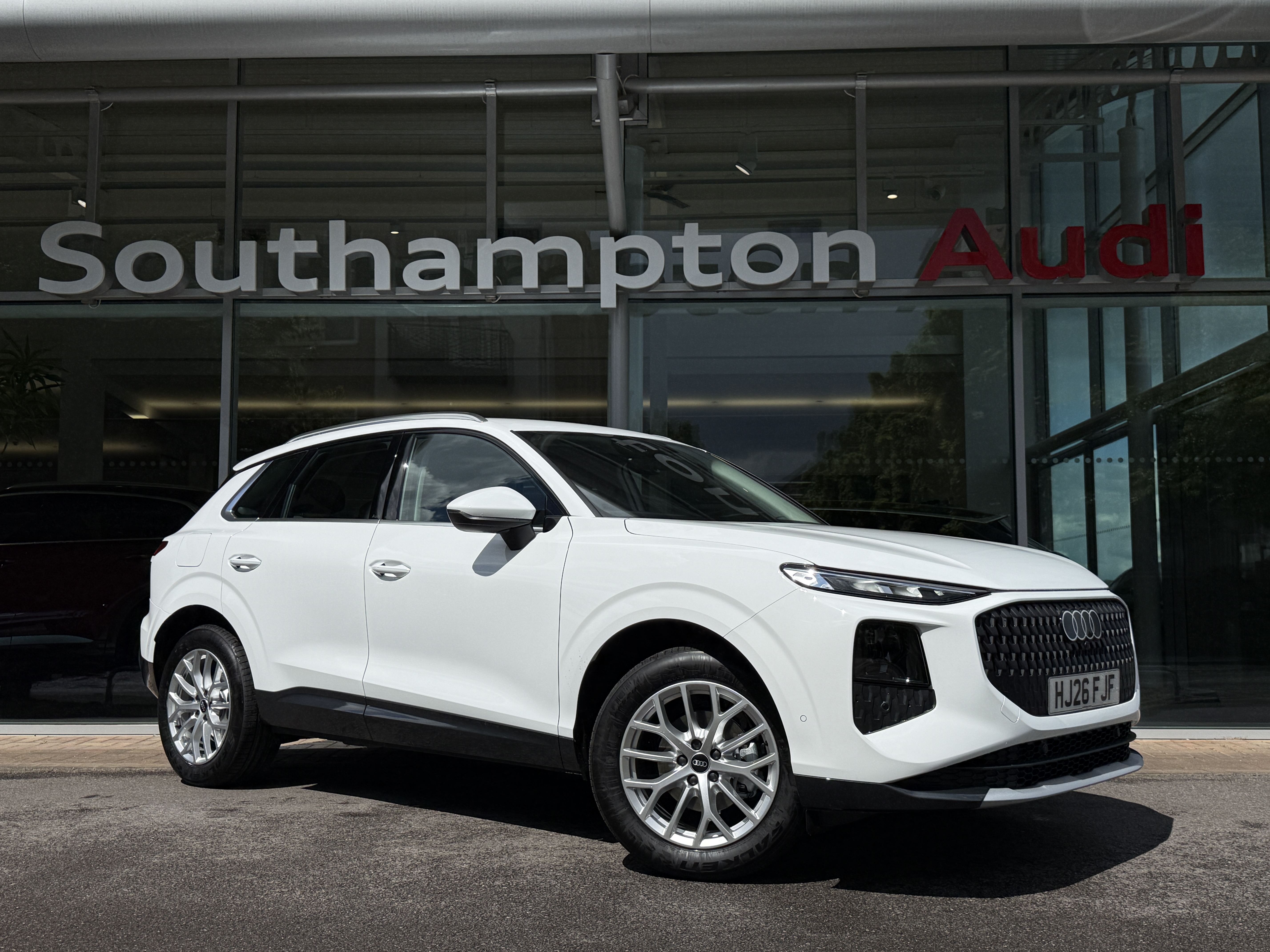Main listing image - Audi Q3