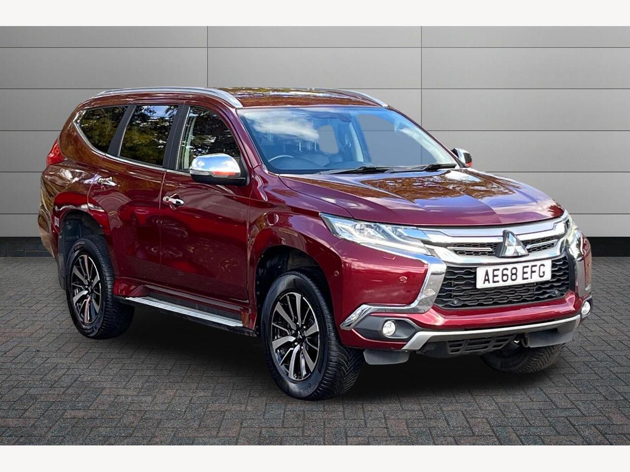 Main listing image - Mitsubishi Shogun Sport