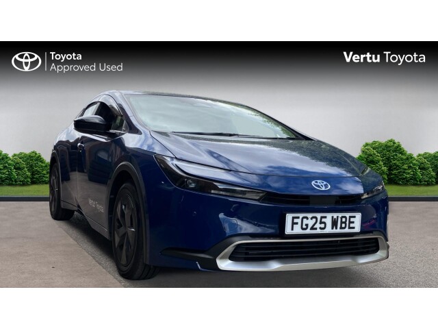 Main listing image - Toyota Prius Plug-In