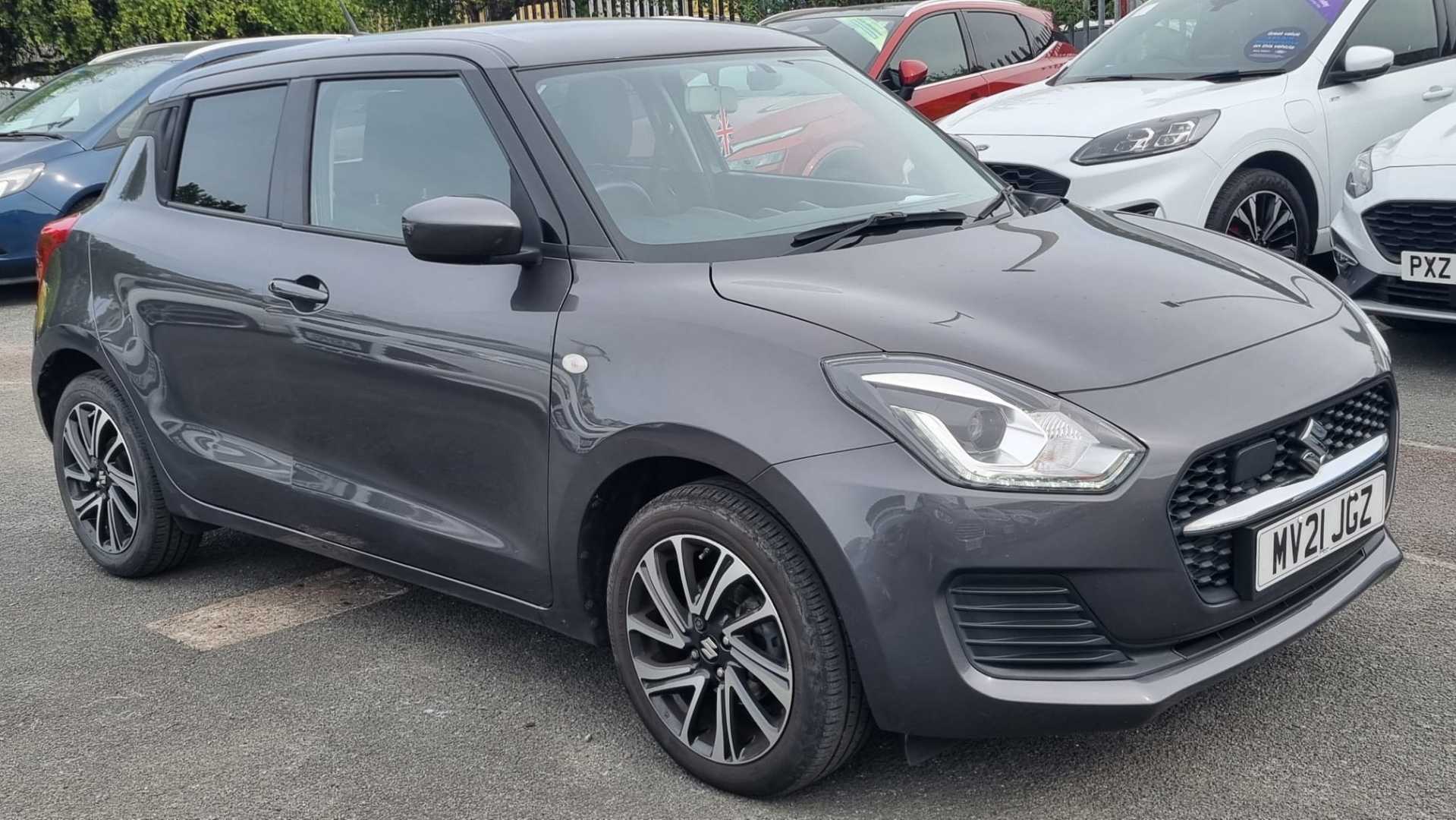 Main listing image - Suzuki Swift