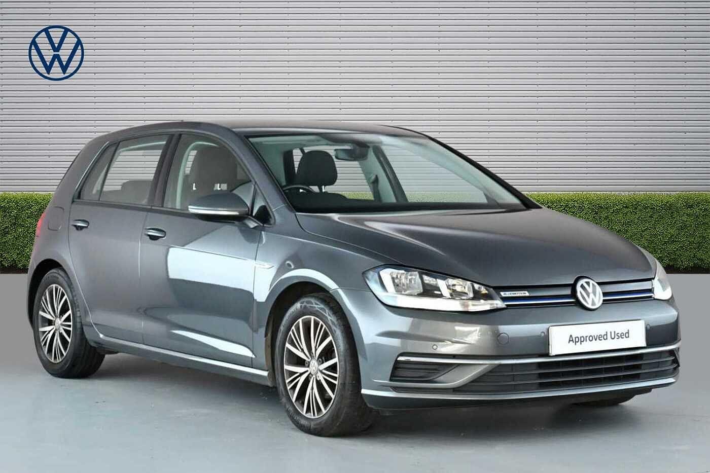 Main listing image - Volkswagen Golf