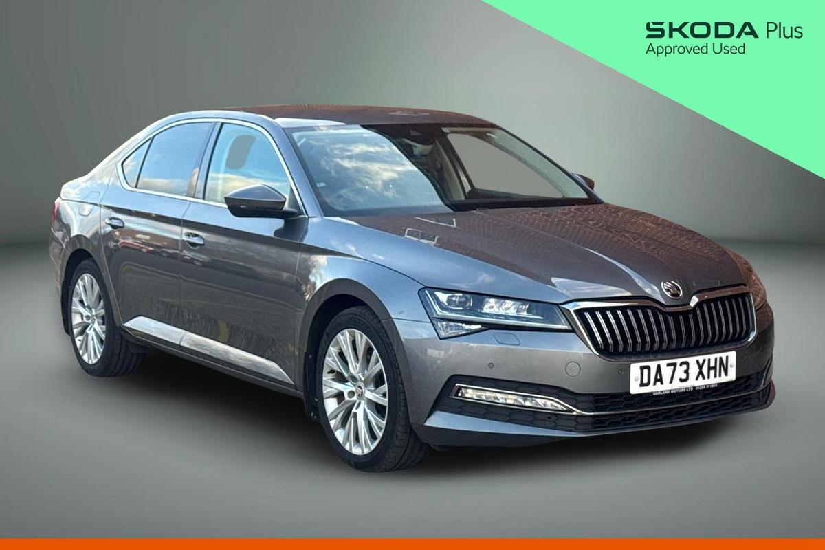 Main listing image - Skoda Superb