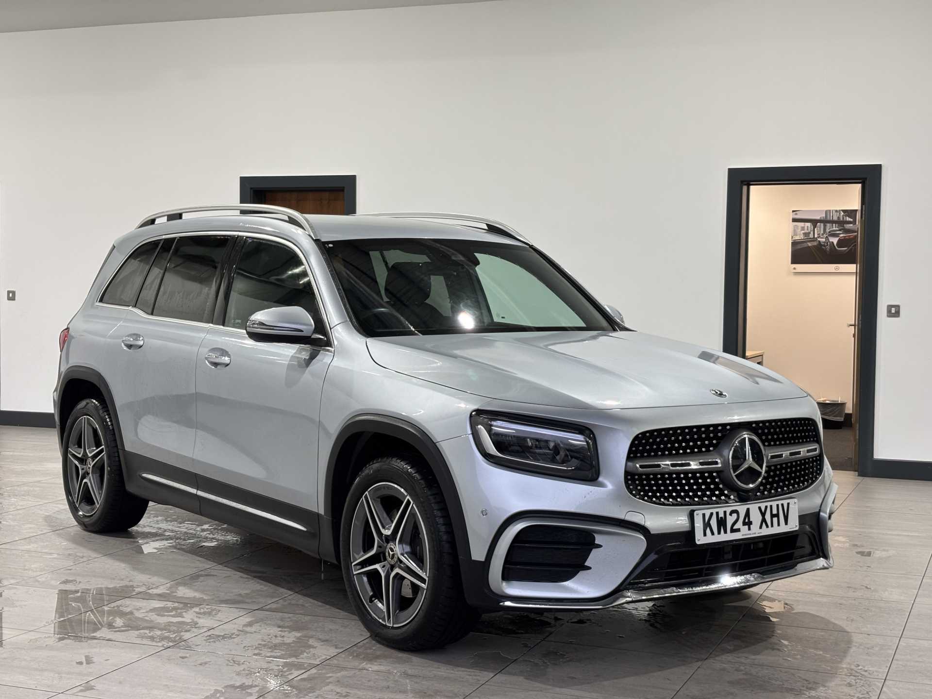 Main listing image - Mercedes-Benz GLB