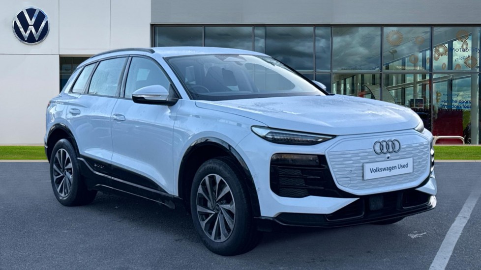 Main listing image - Audi Q6 e-tron