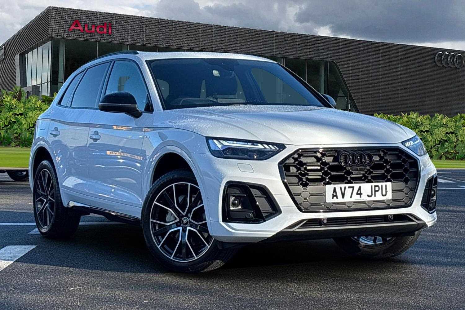 Main listing image - Audi Q5