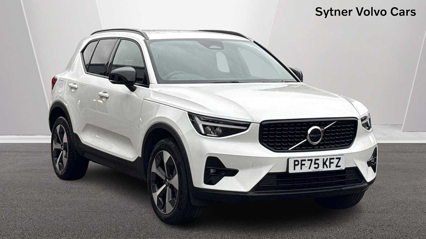 Main listing image - Volvo XC40