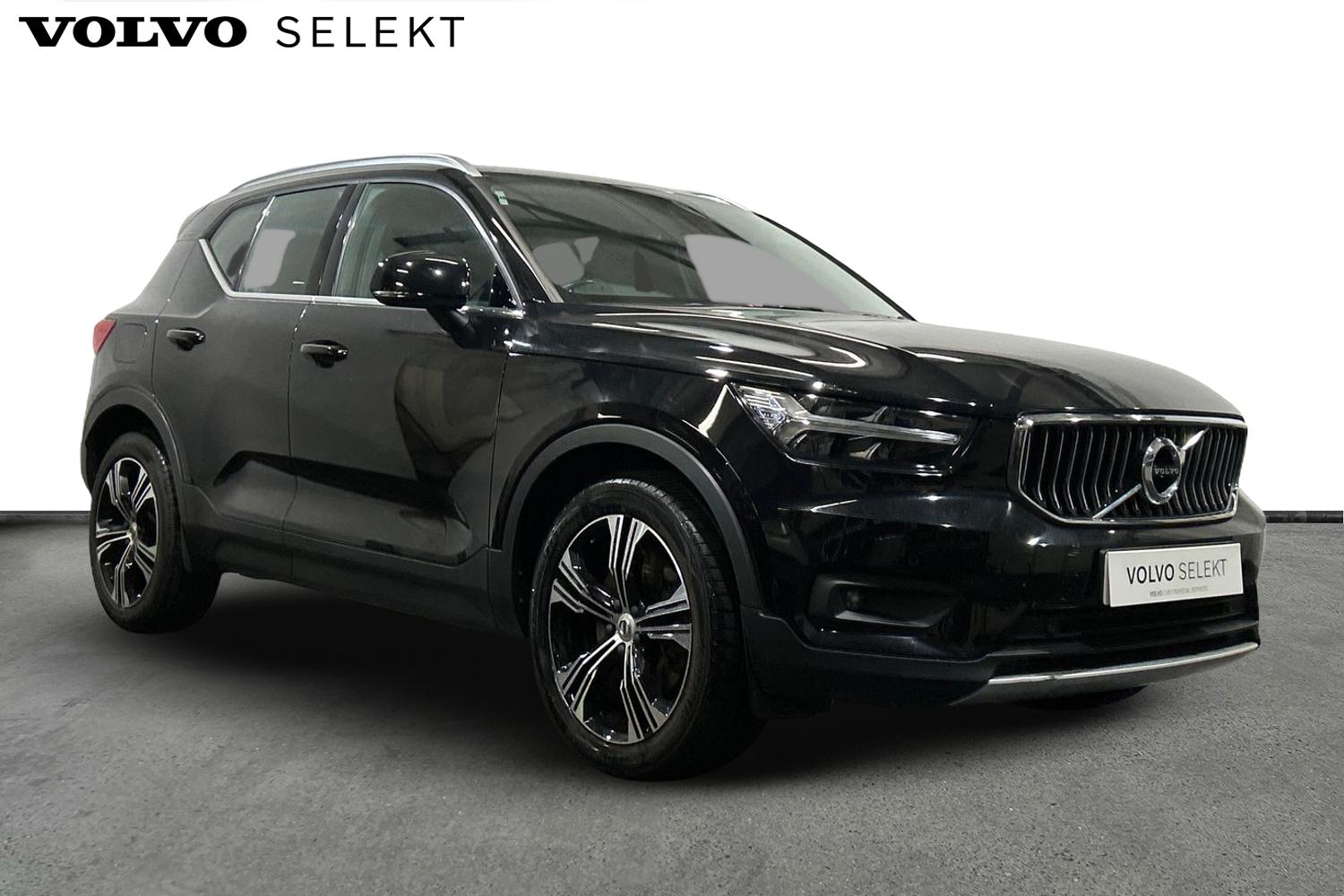 Main listing image - Volvo XC40 Recharge