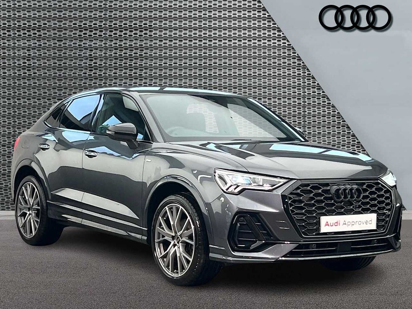Main listing image - Audi Q3