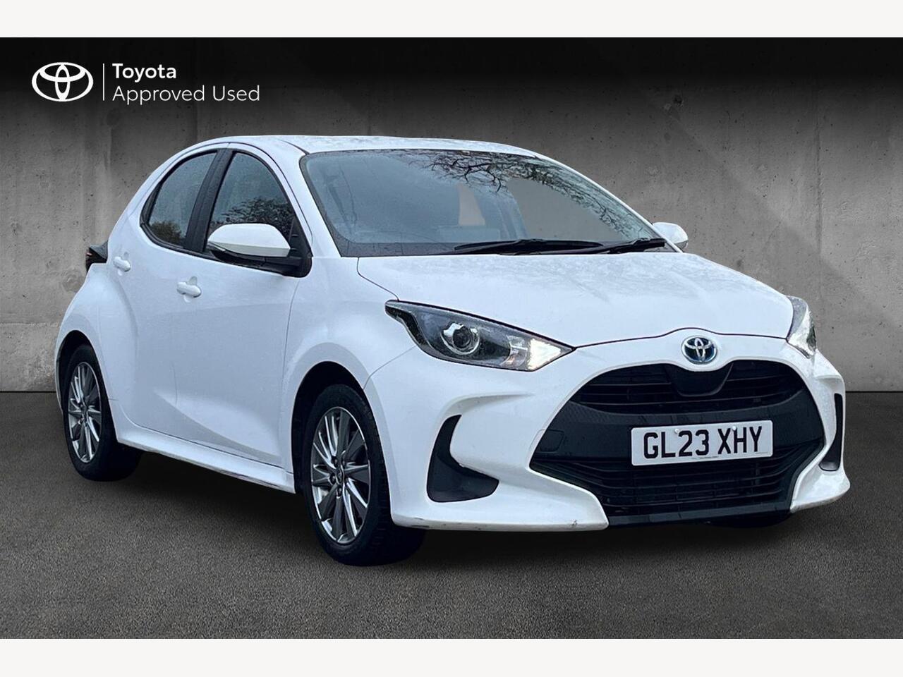 Main listing image - Toyota Yaris