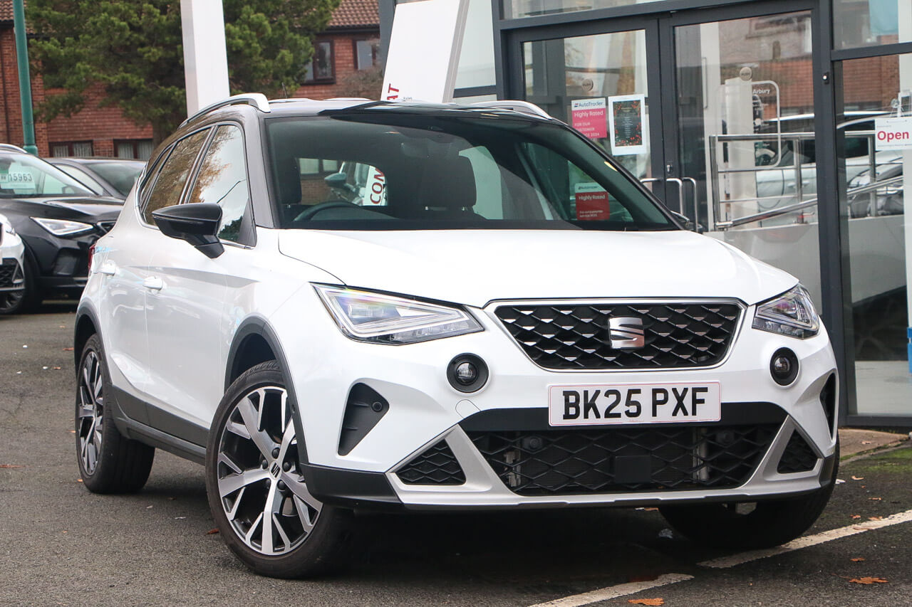 Main listing image - SEAT Arona