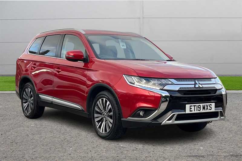 Main listing image - Mitsubishi Outlander