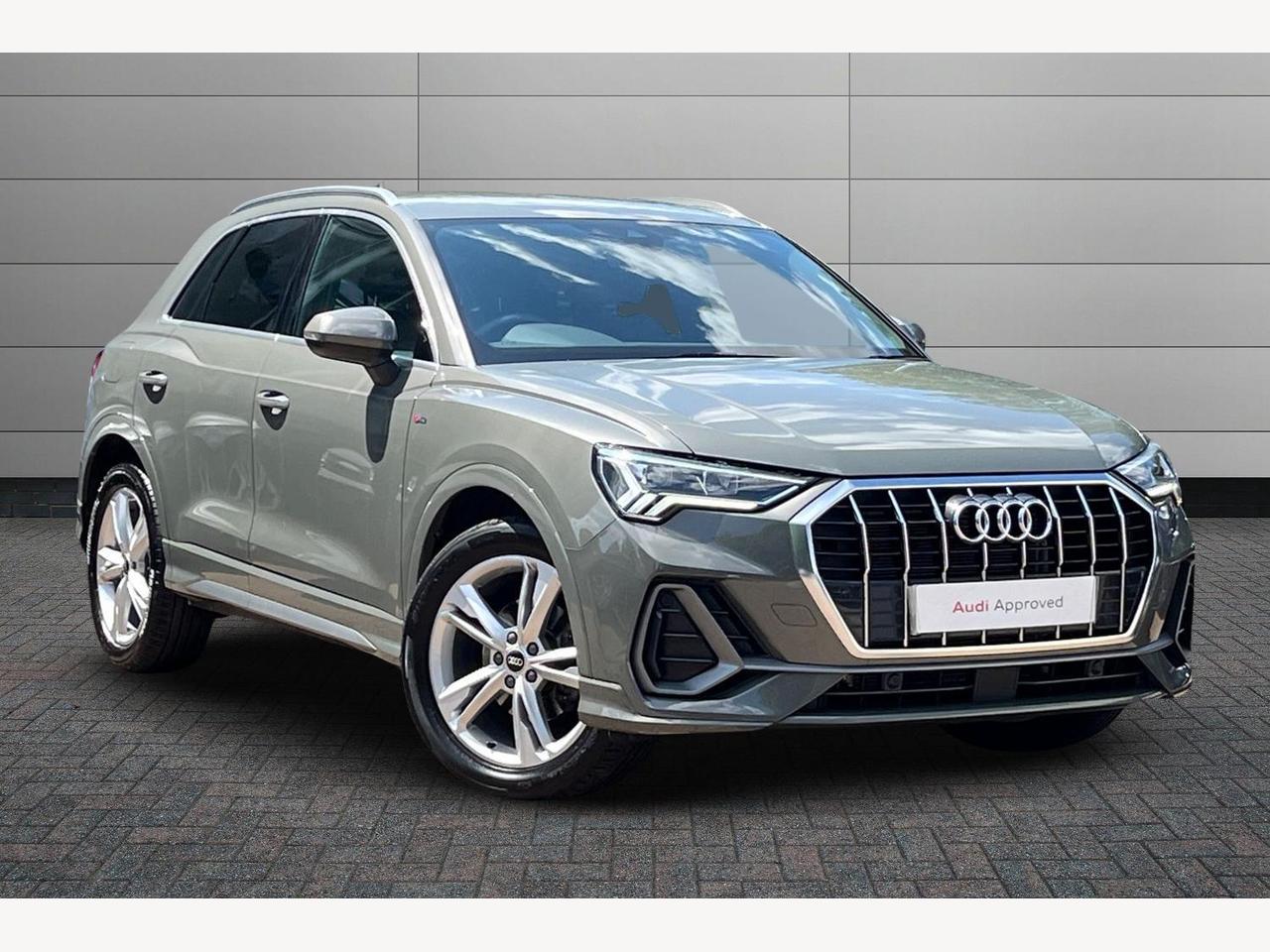 Main listing image - Audi Q3