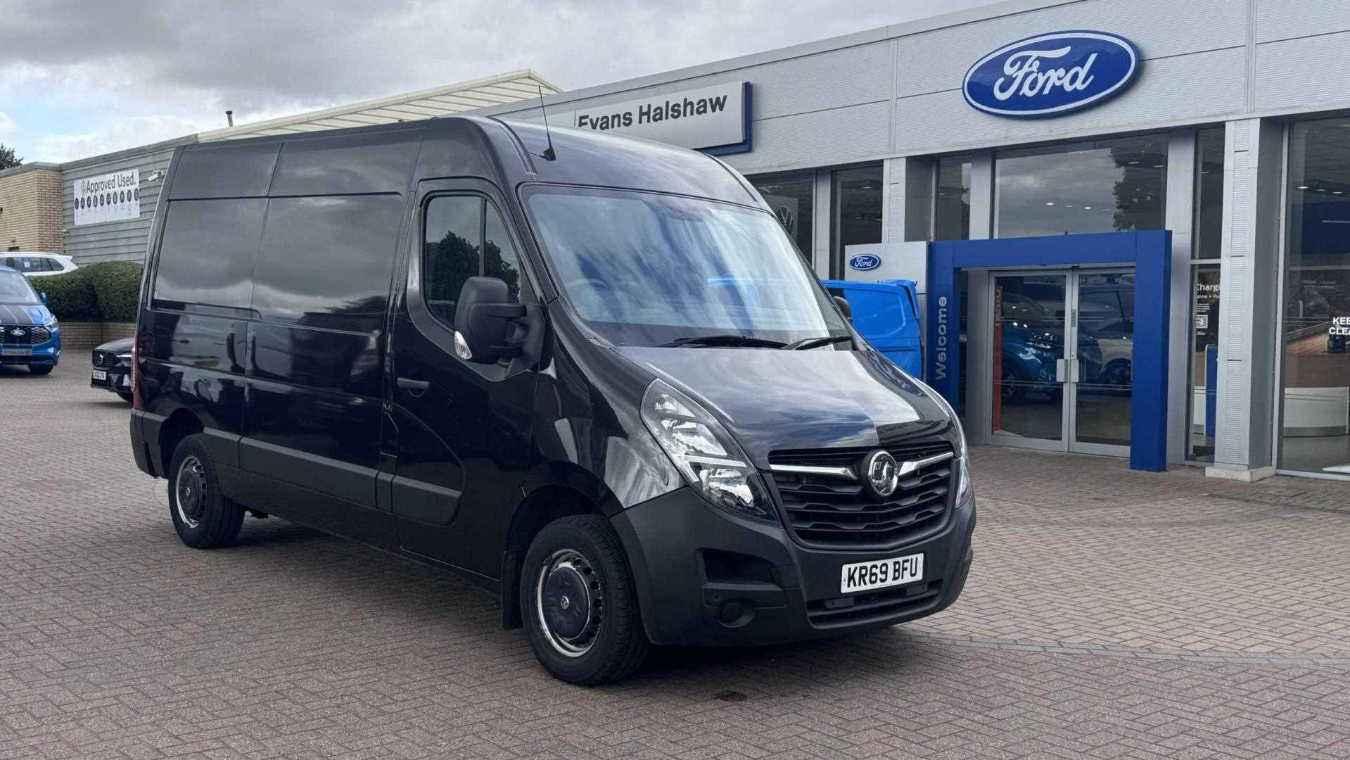 Main listing image - Vauxhall Movano