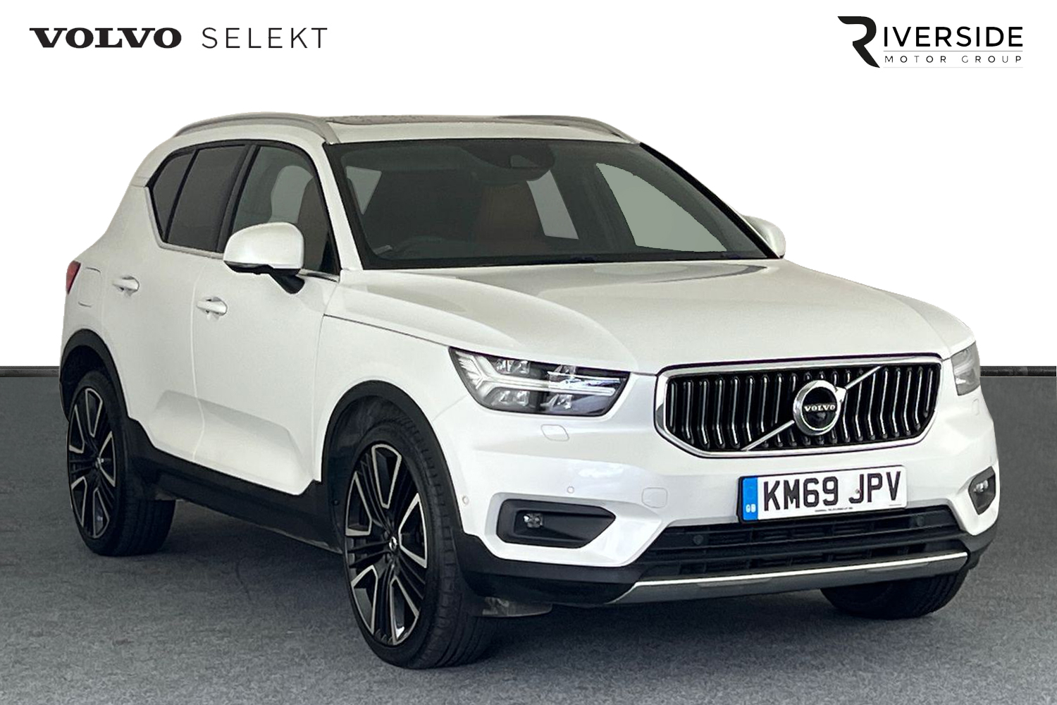 Main listing image - Volvo XC40