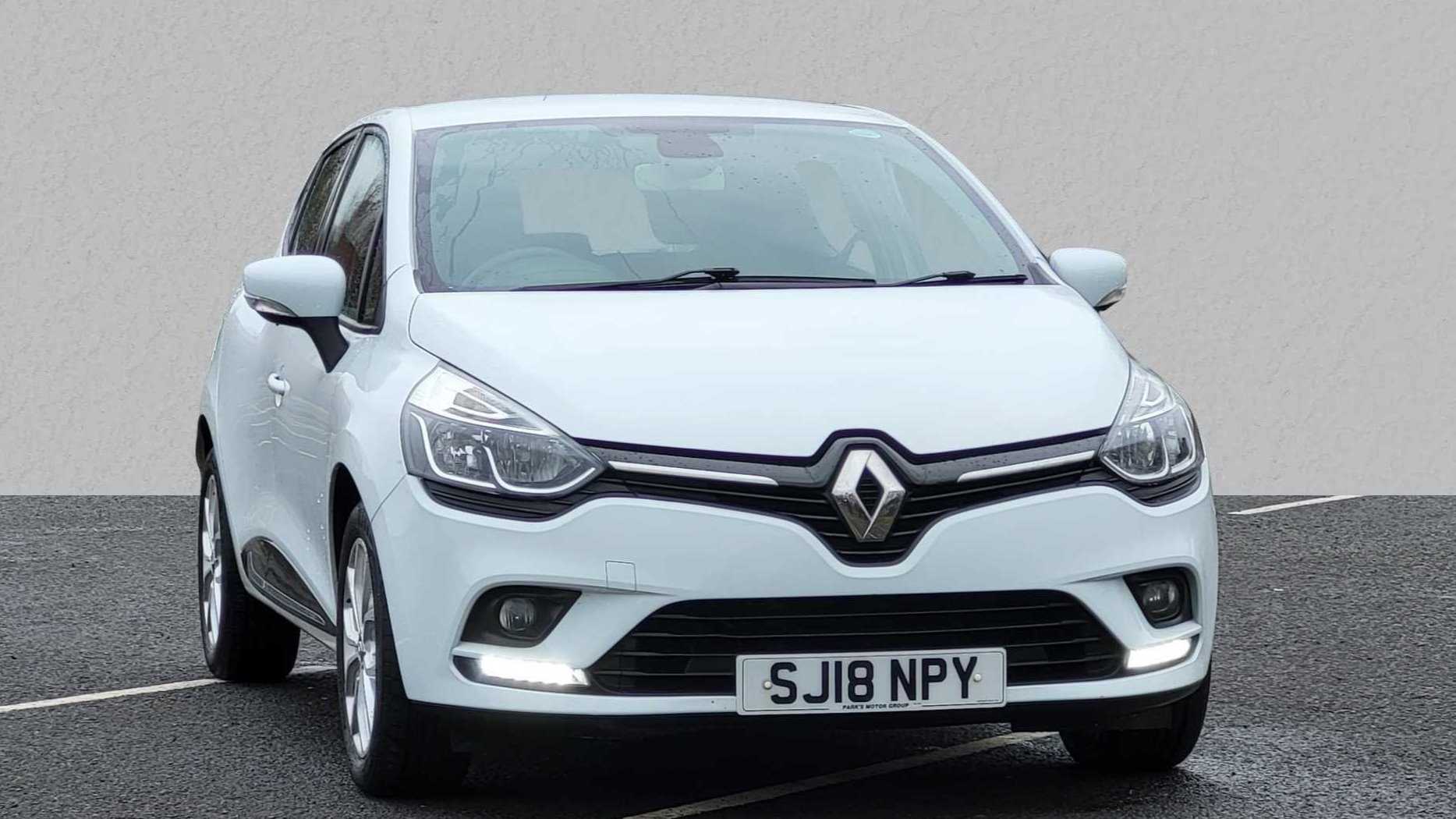 Main listing image - Renault Clio