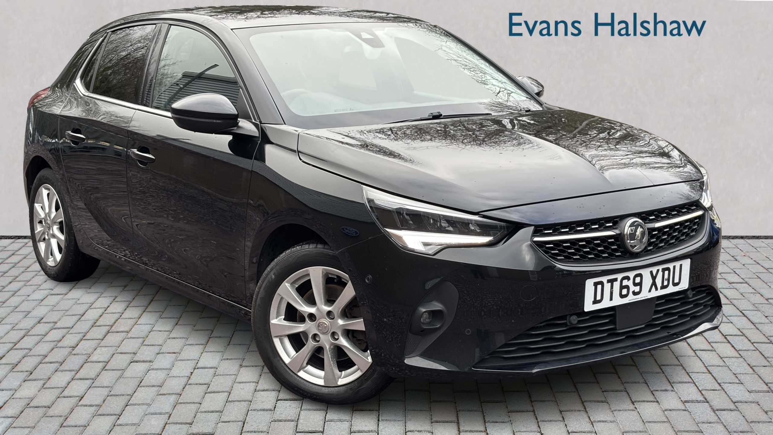 Main listing image - Vauxhall Corsa