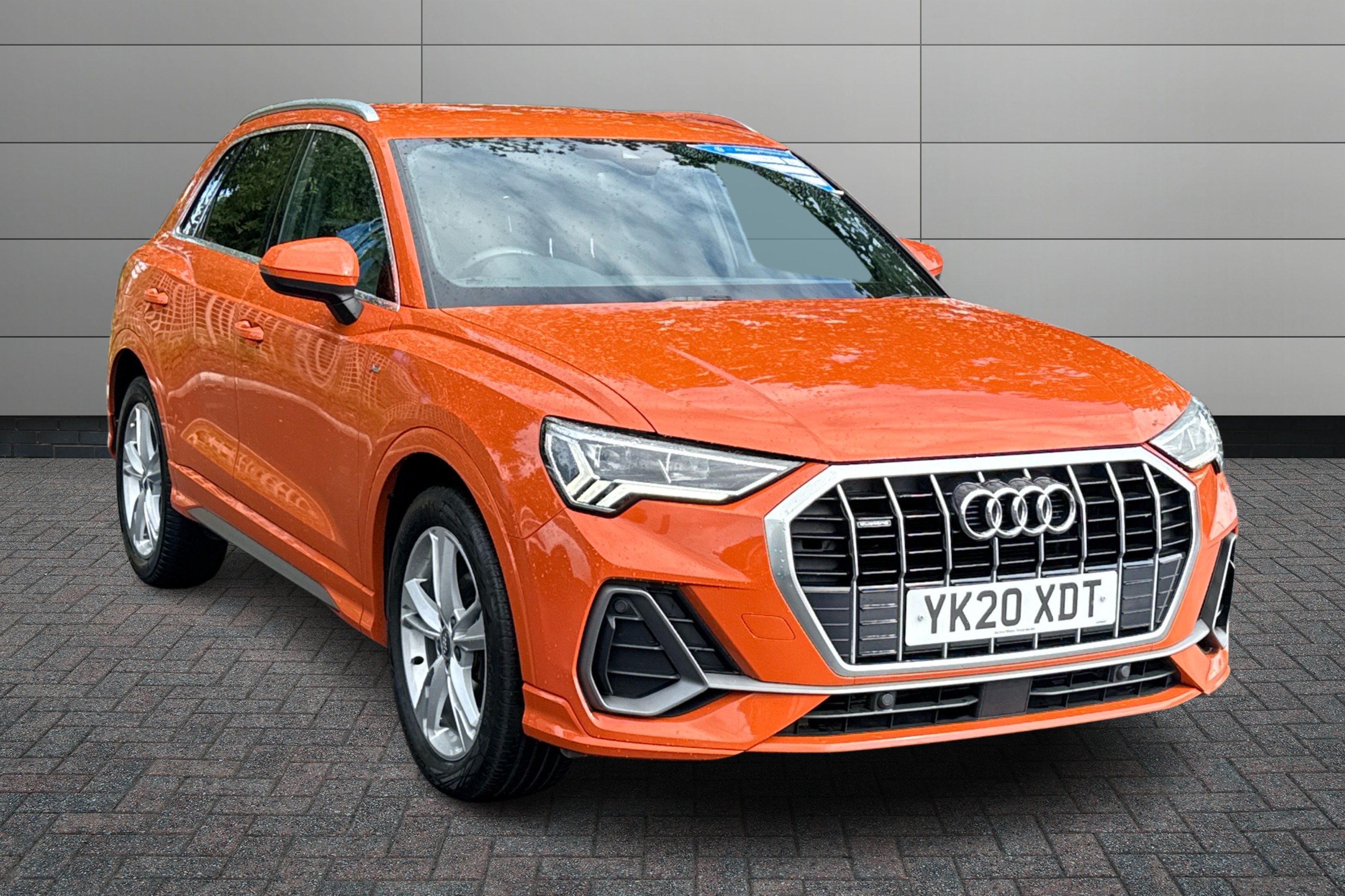 Main listing image - Audi Q3