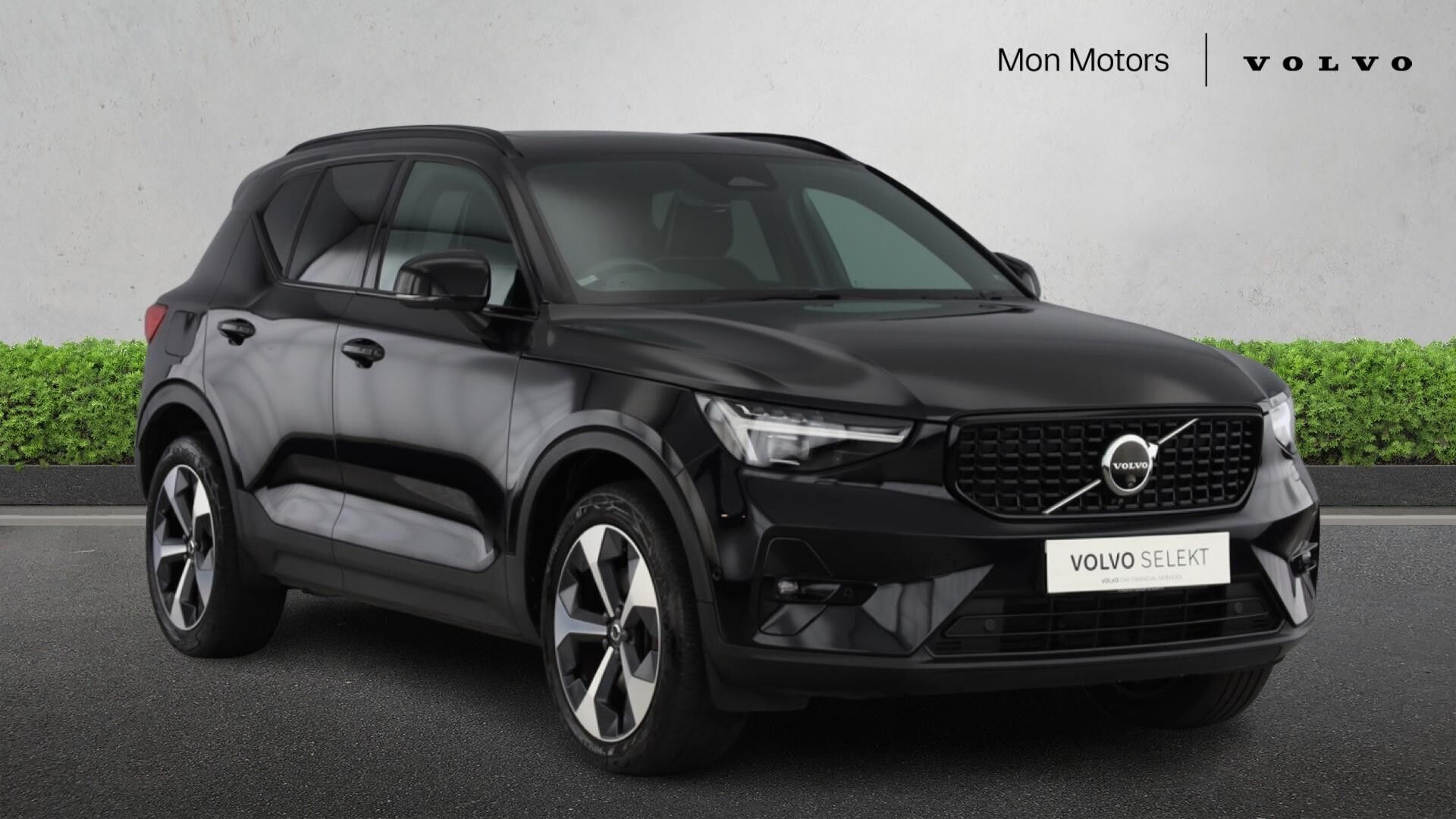 Main listing image - Volvo XC40