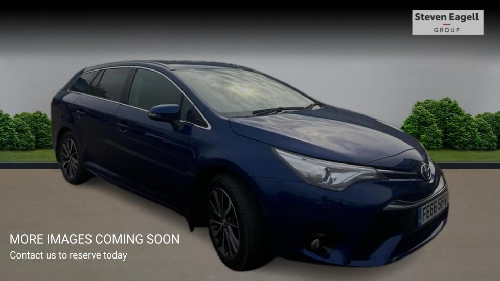 Main listing image - Toyota Avensis