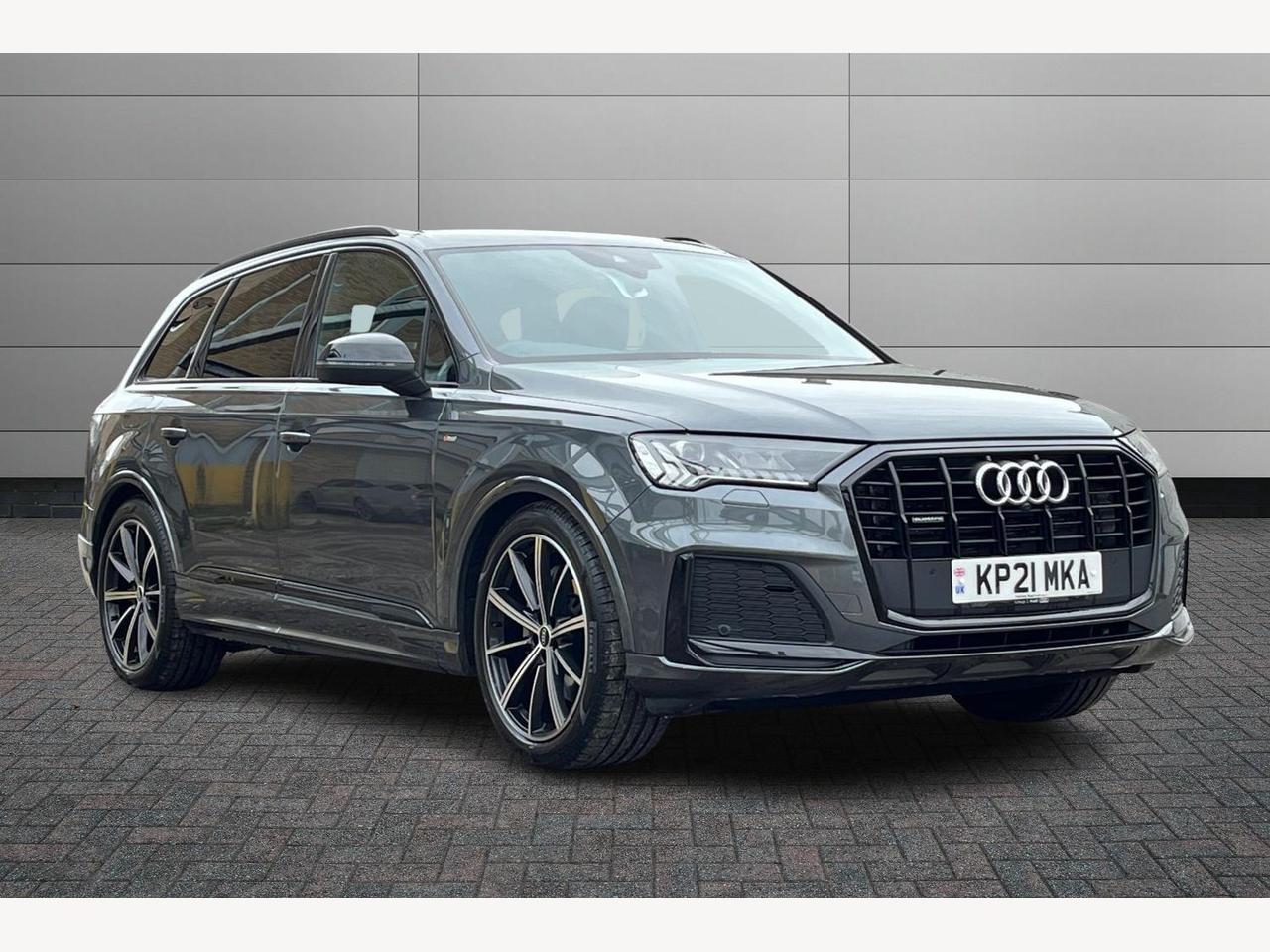 Main listing image - Audi Q7