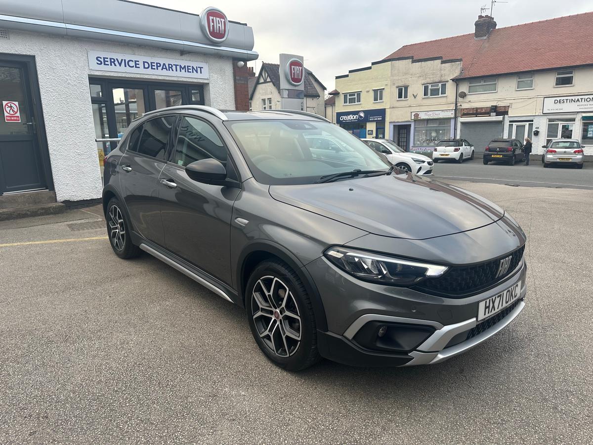 Main listing image - Fiat Tipo Cross